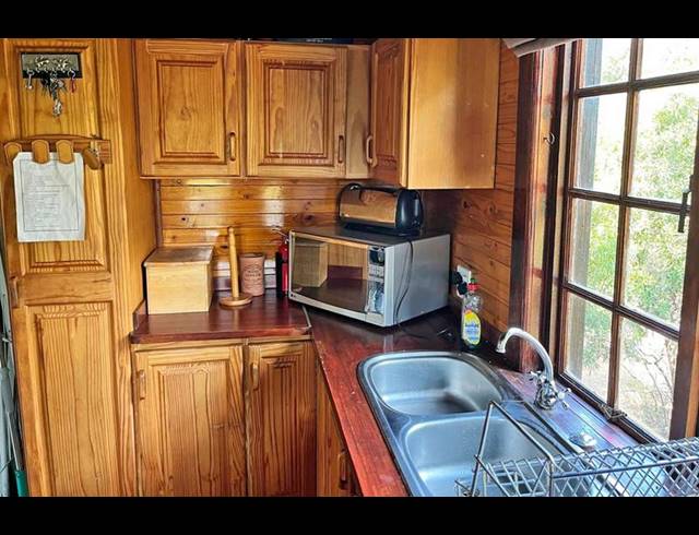 5 BEDROOM HOUSE FOR SALE IN VAALKOP DAM